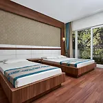 Maya Golf (adults Only) 3* Side