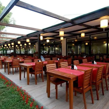 Maya Golf (adults Only) Sidé