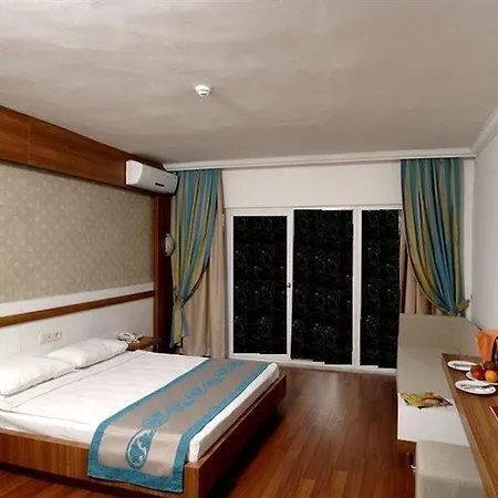 Maya Golf (adults Only) Side